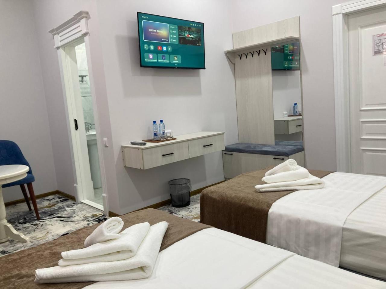 בוקורו Zehra Hotel מראה חיצוני תמונה