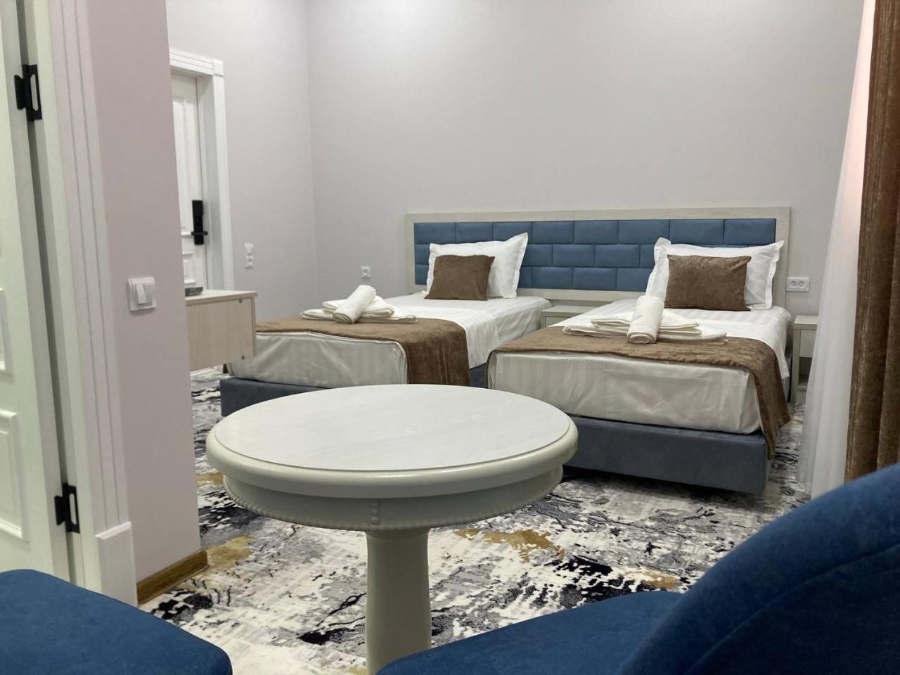 בוקורו Zehra Hotel מראה חיצוני תמונה