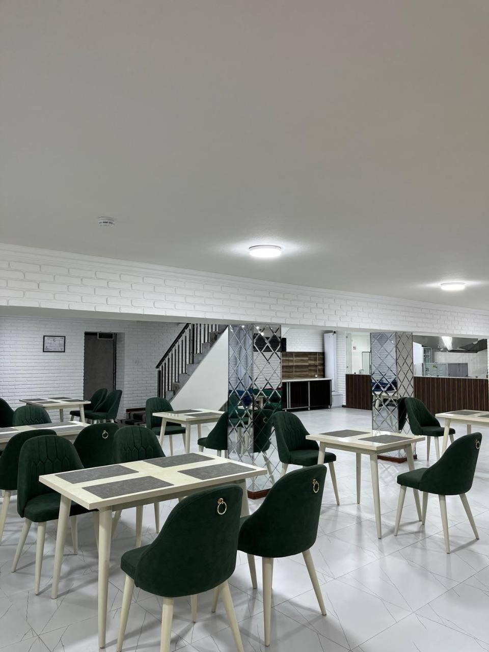 בוקורו Zehra Hotel מראה חיצוני תמונה