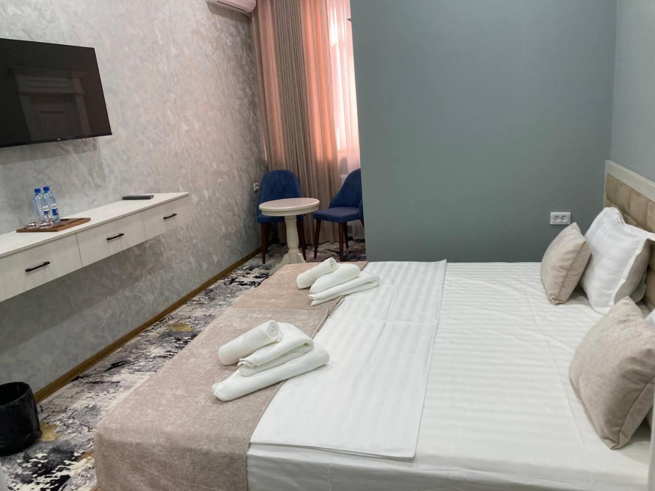בוקורו Zehra Hotel מראה חיצוני תמונה